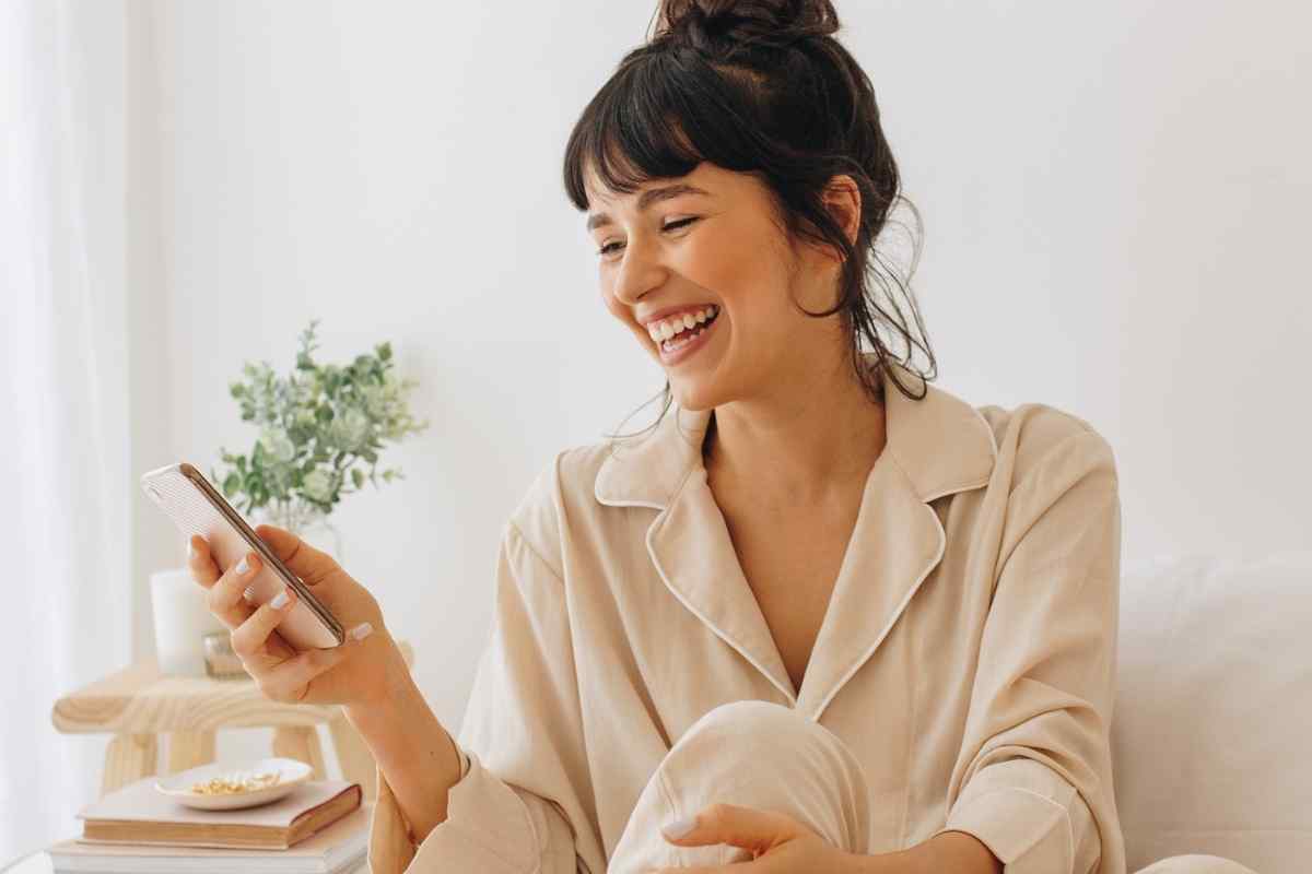 How To Text A Cancer Woman