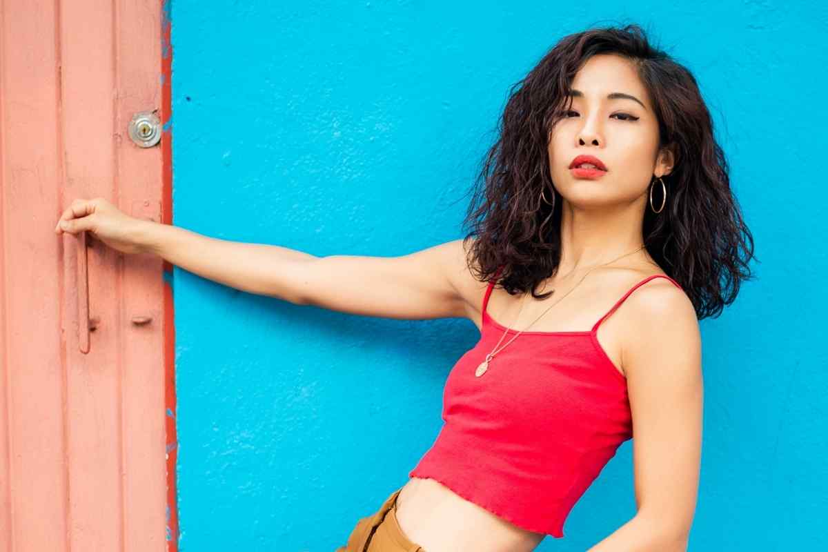 How to Get an Aries Woman to Chase You