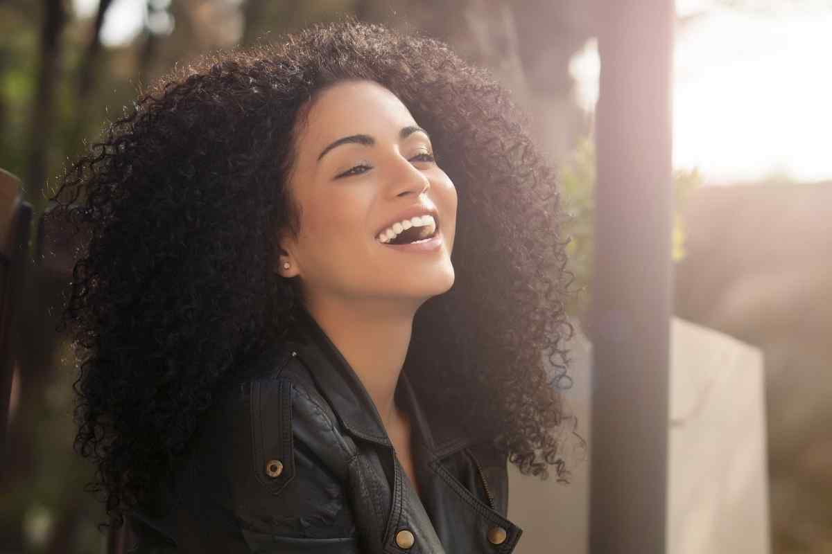 8 Signs That A Gemini Woman Is Falling For You