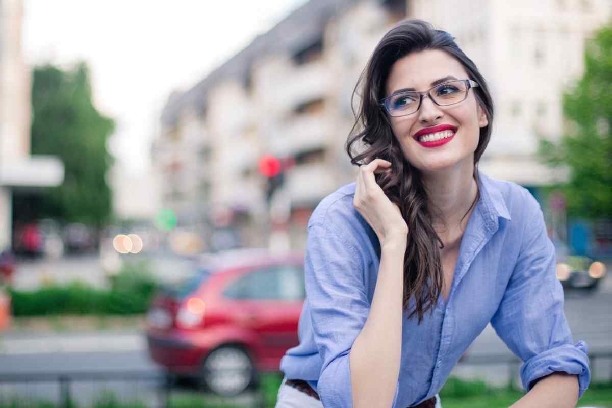 Is Your Gemini Woman Done With You? (7 Clues!)