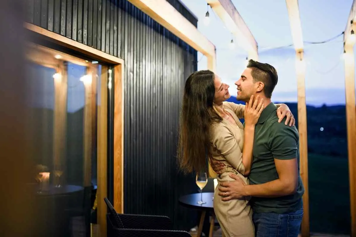 7 Signs A Scorpio Woman Is In Love