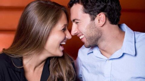5 Clues A Gemini Man Is Flirting With You