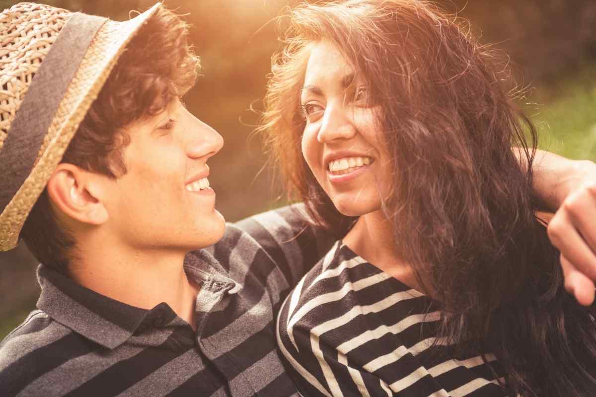 5 Clues A Leo Woman Is Flirting With You
