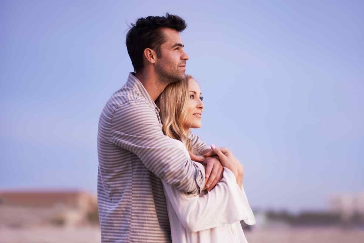 5 Clues A Libra Man Is Flirting With You