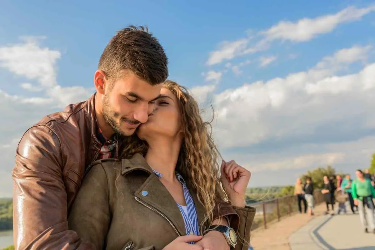 5 Clues A Libra Woman Is Flirting With You
