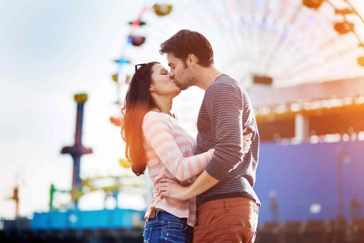 5 Clues A Pisces Man Is Flirting With You