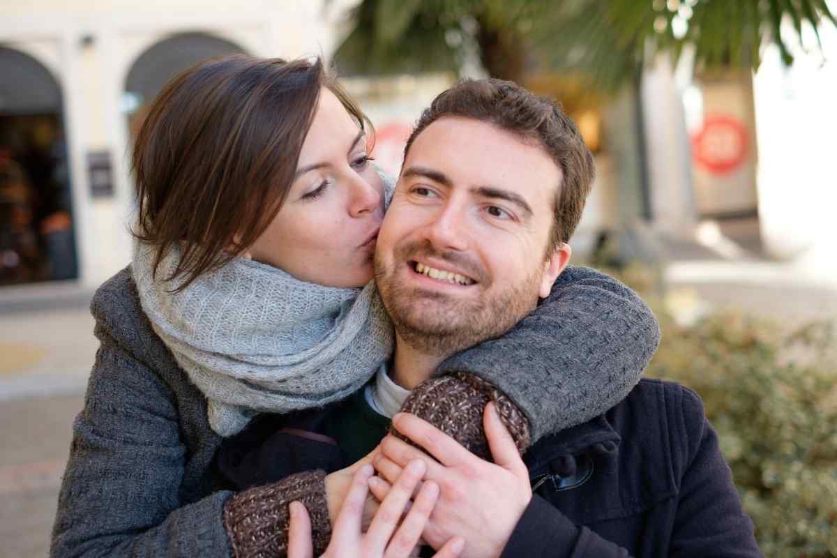 5 Clues A Pisces Woman Is Flirting With You