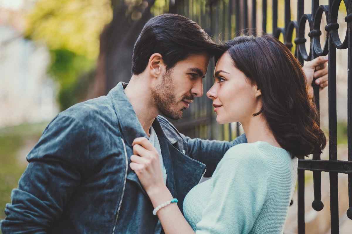 5 Clues A Virgo Woman Is Flirting With You