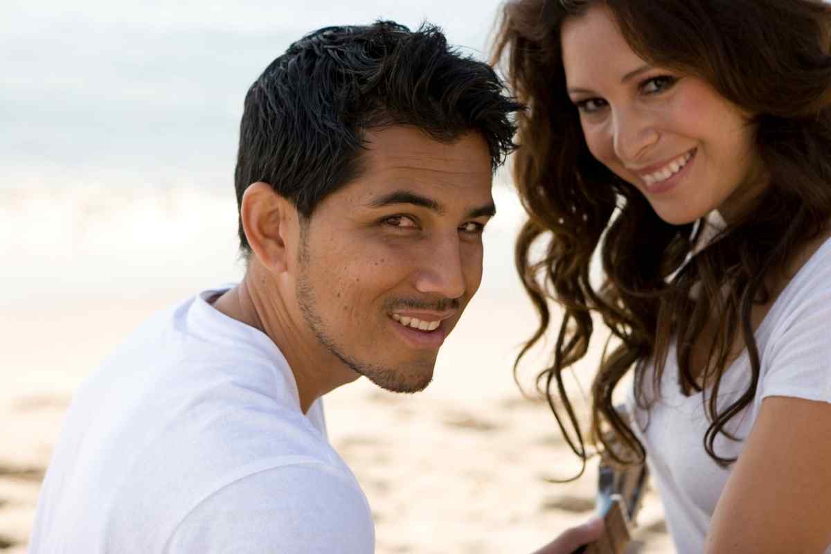 5 Clues An Aquarius Man Is Flirting With You