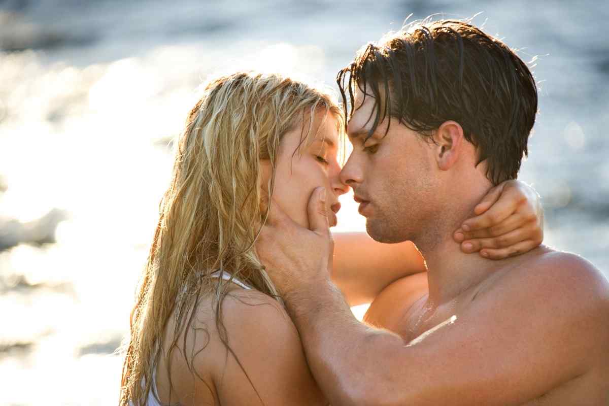 5 Signs A Gemini Woman Is Cheating On You