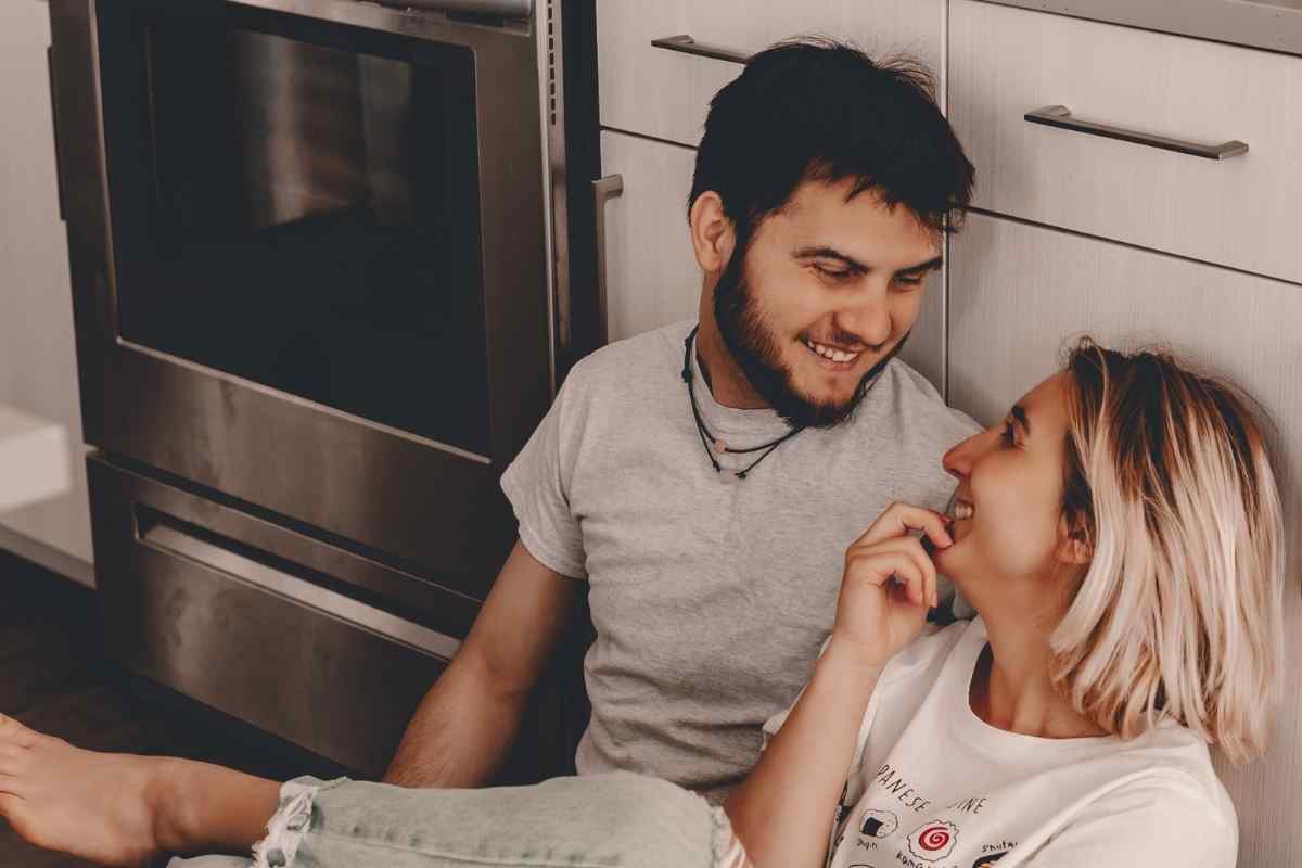 How To Tell If An Aquarius Woman Is Lying