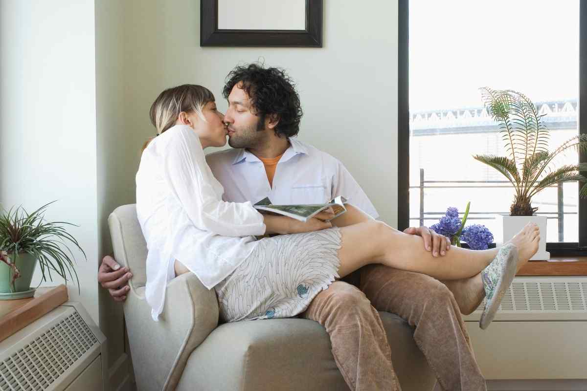 Aquarius Woman Kissing Style