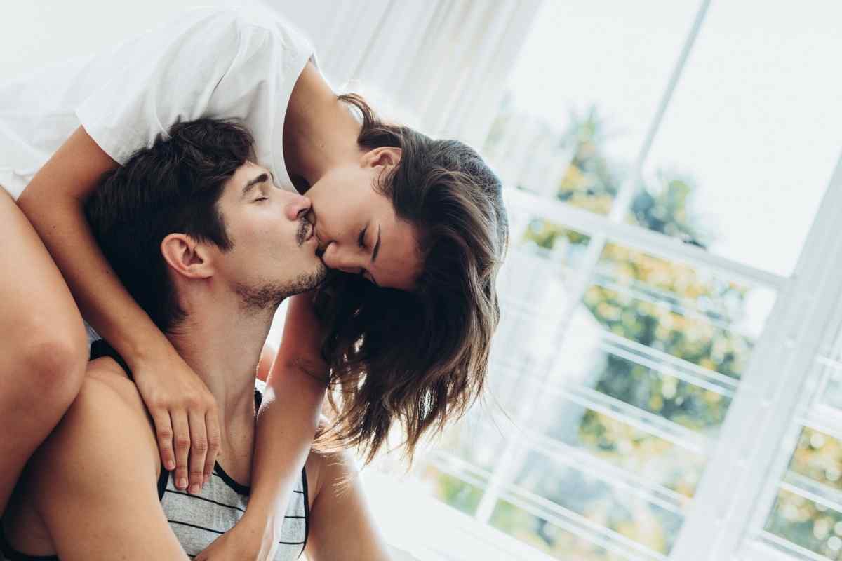Aries Woman Kissing Style