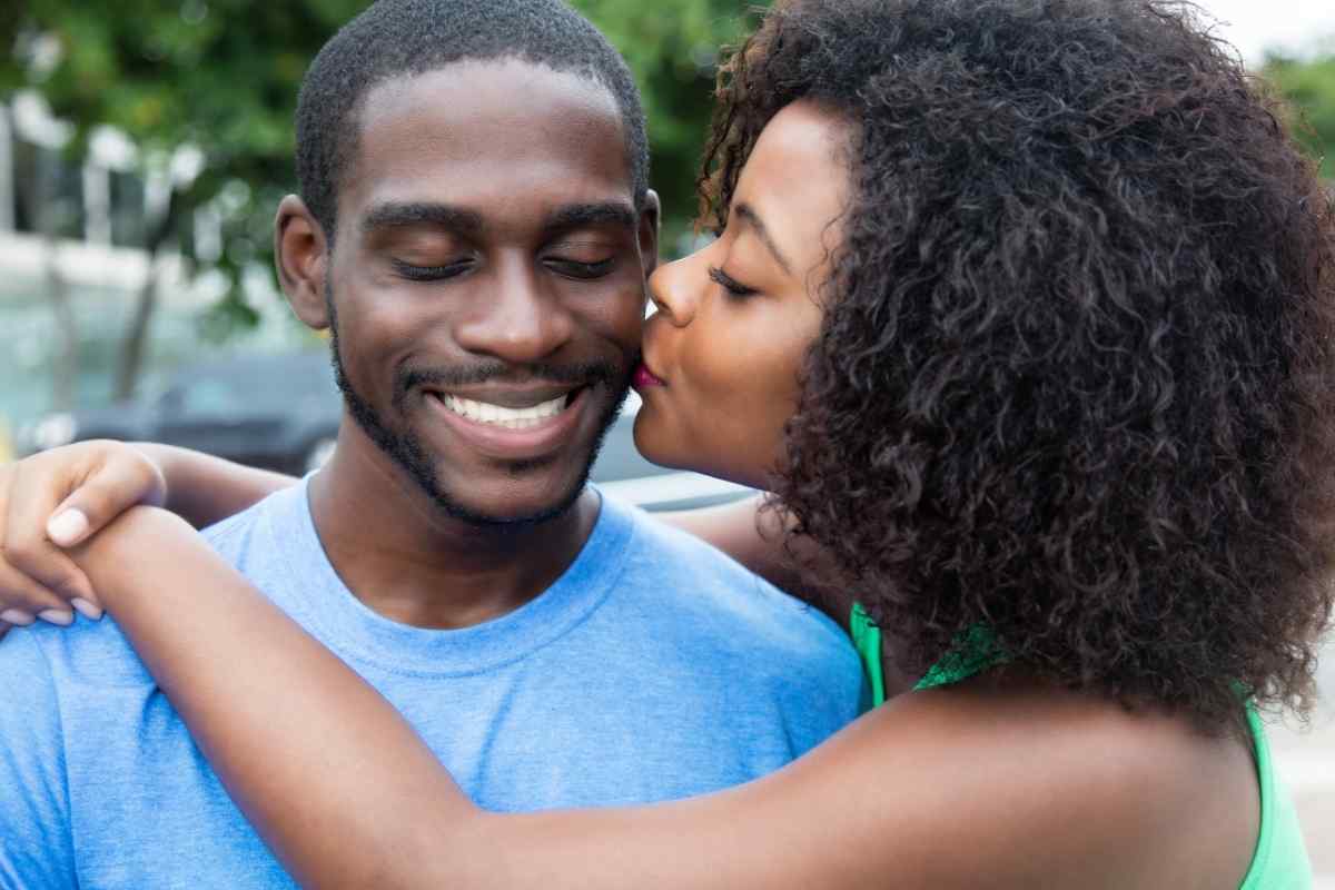 Leo Woman Kissing Style