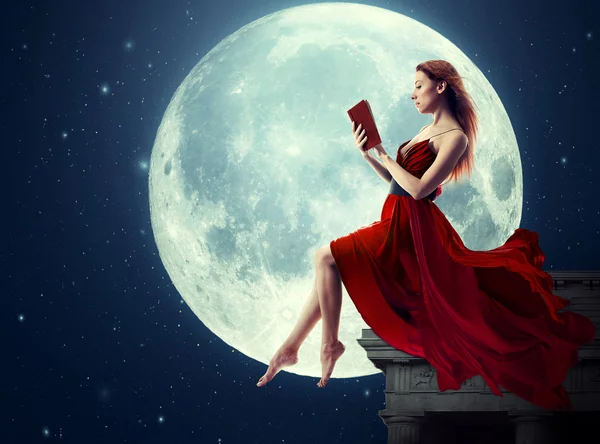 Moon Sign Mysteries: Understanding the Impact on Your Emotions and Intuition
